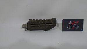 ESTRIBO DELANTERO IZQUIERDO SUZUKI GS 500 E 2001-2006